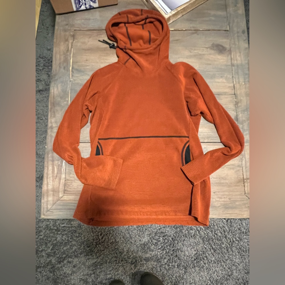 EUC Womens Melanzana Hoodie